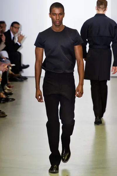 Look 15